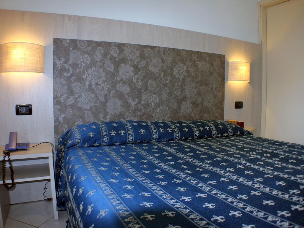 Hotel Europa Park Lido di Spina Extérieur photo