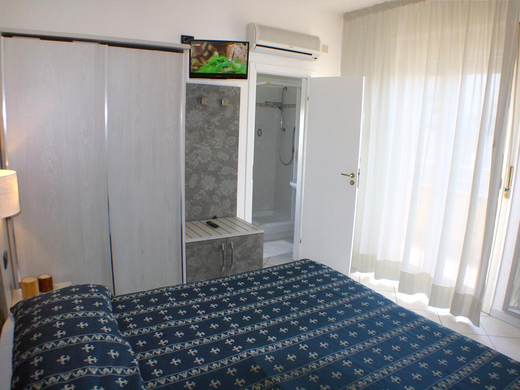 Hotel Europa Park Lido di Spina Extérieur photo