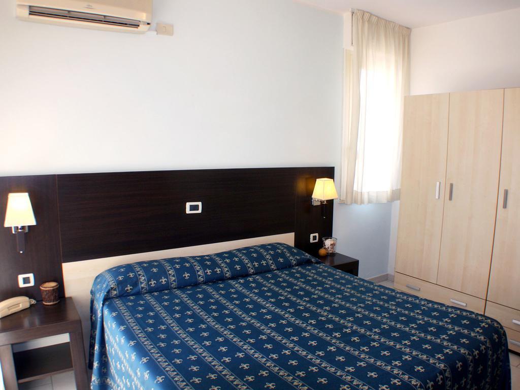 Hotel Europa Park Lido di Spina Extérieur photo