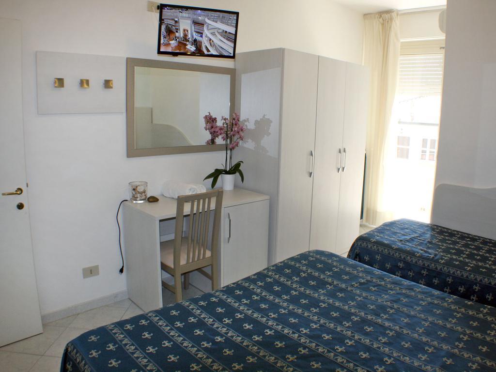 Hotel Europa Park Lido di Spina Extérieur photo