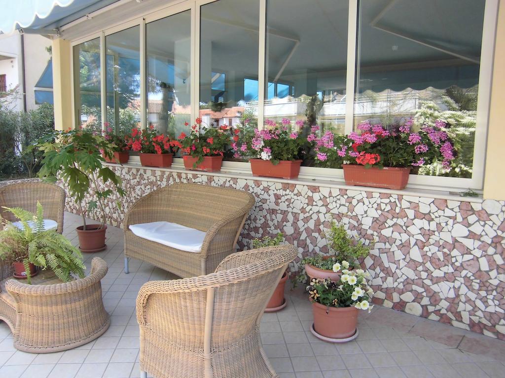 Hotel Europa Park Lido di Spina Extérieur photo