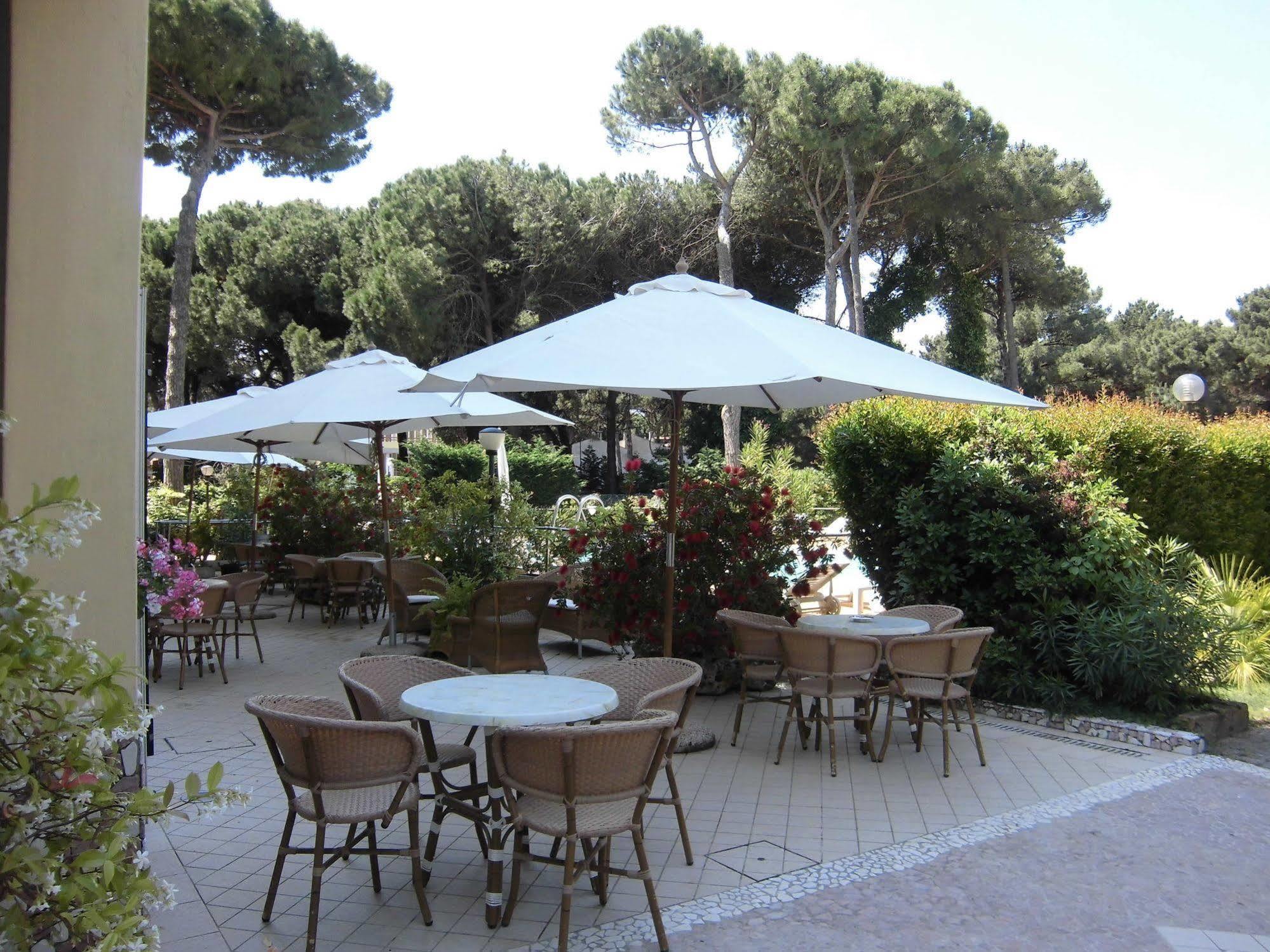 Hotel Europa Park Lido di Spina Extérieur photo